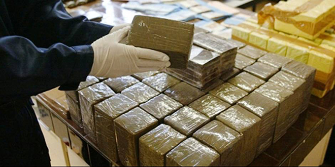 أمن ميناء طنجة المتوسط يحبط عملية تهريب دولي لـ 209 كيلوغرامات من مخدر "الشيرا"