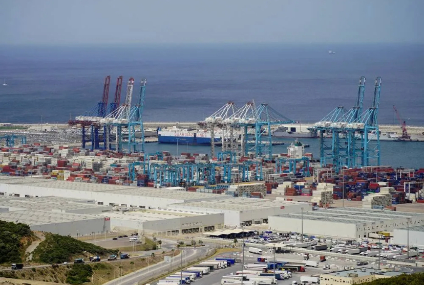 نزار بركة يؤكد الدور الاستراتيجي للموانئ في الاقتصاد الوطني