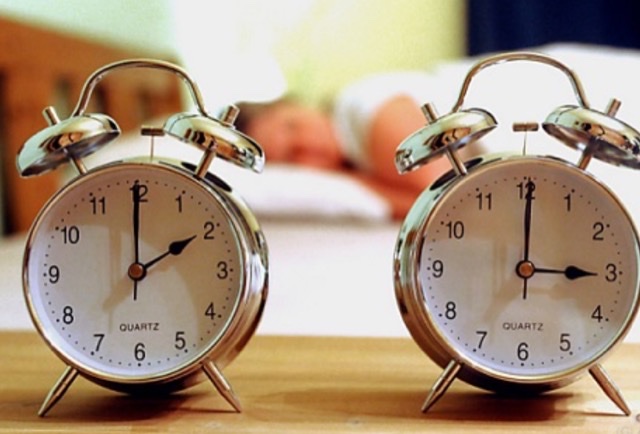 إضافة 60 دقيقة… العودة إلى الساعة القديمة