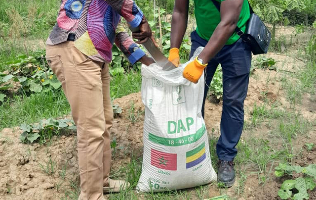 وزارة الفلاحة الغابونية تستعد لتوزيع أسمدة أشرف الملك محمد السادس على تسليمها للفلاحين