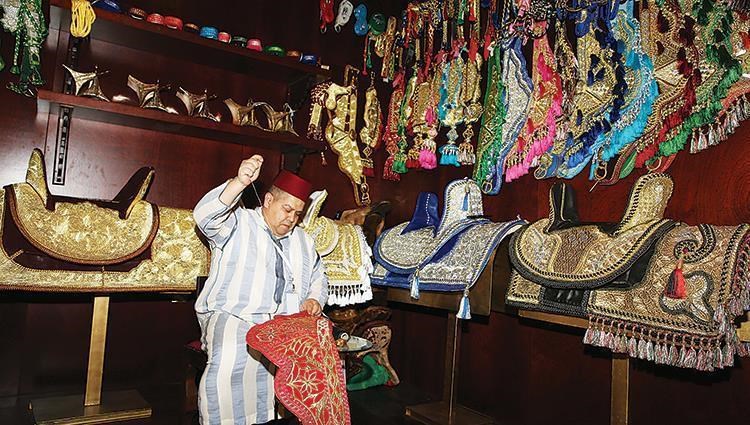 توقيع اتفاقية تتعلق بتعزيز الإدماج المالي للصناع التقليديين