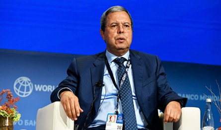 زغنون يستعين بوضعية قطاع الاتصالات للترويج لنجاح التجربة المغربية في الخوصصة