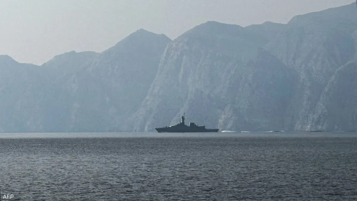 بعد ساعات من إعلان فتحه.. إيران تعيد إغلاق مضيق هرمز