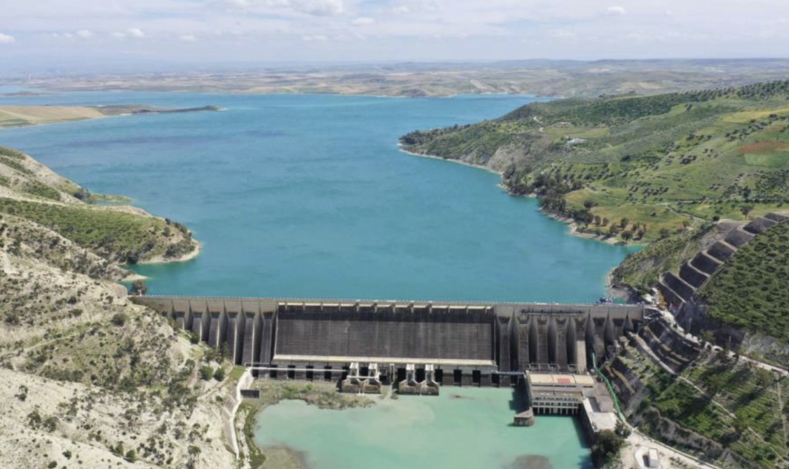 المخزون المائي في سدود المملكة يواصل الارتفاع بفعل التساقطات المطرية