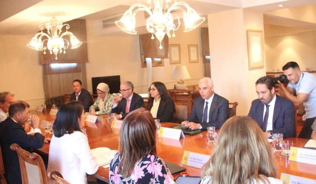 السياسة الدوائية تجمع آيت الطالب بنظيرته الإسبانية