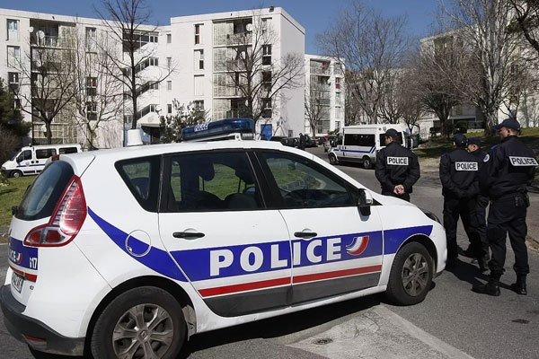 قتيلان وثلاثة جرحى في حادث إطلاق نار بمرسيليا