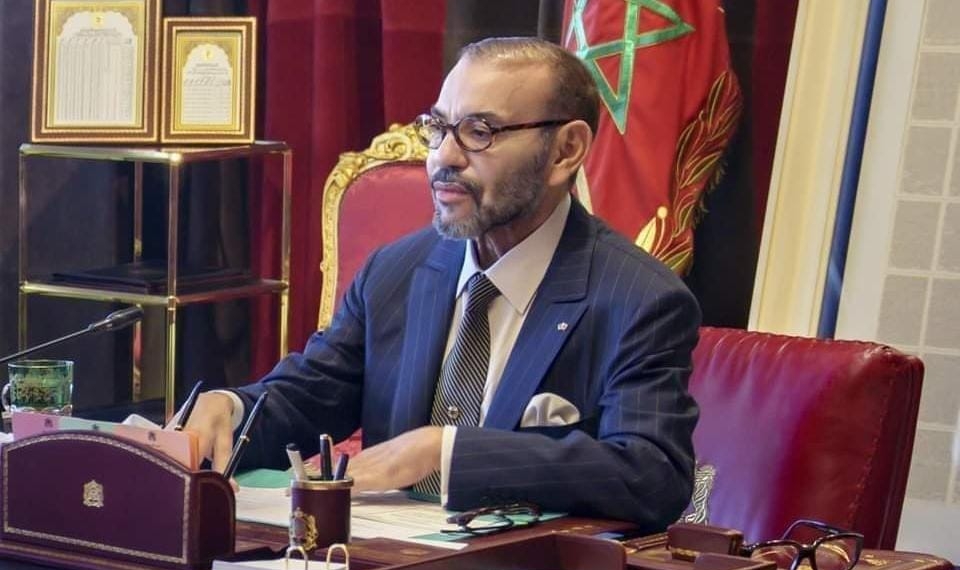 الملك ينبه السلطات المختصة إلى أولوية إعادة إيواء ضحايا الزلزال