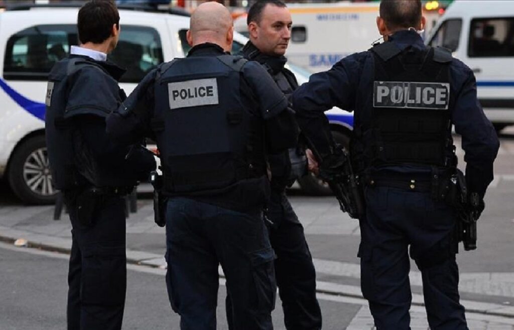 الأمن الفرنسي يخلي مدرسة ثانوية بسبب تهديد بوجود قنبلة