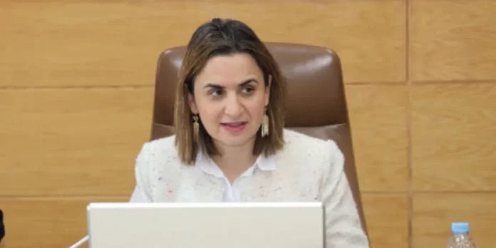 تعريب الوثائق والمراسلات الإدارية.. مزور تحسم الجدل