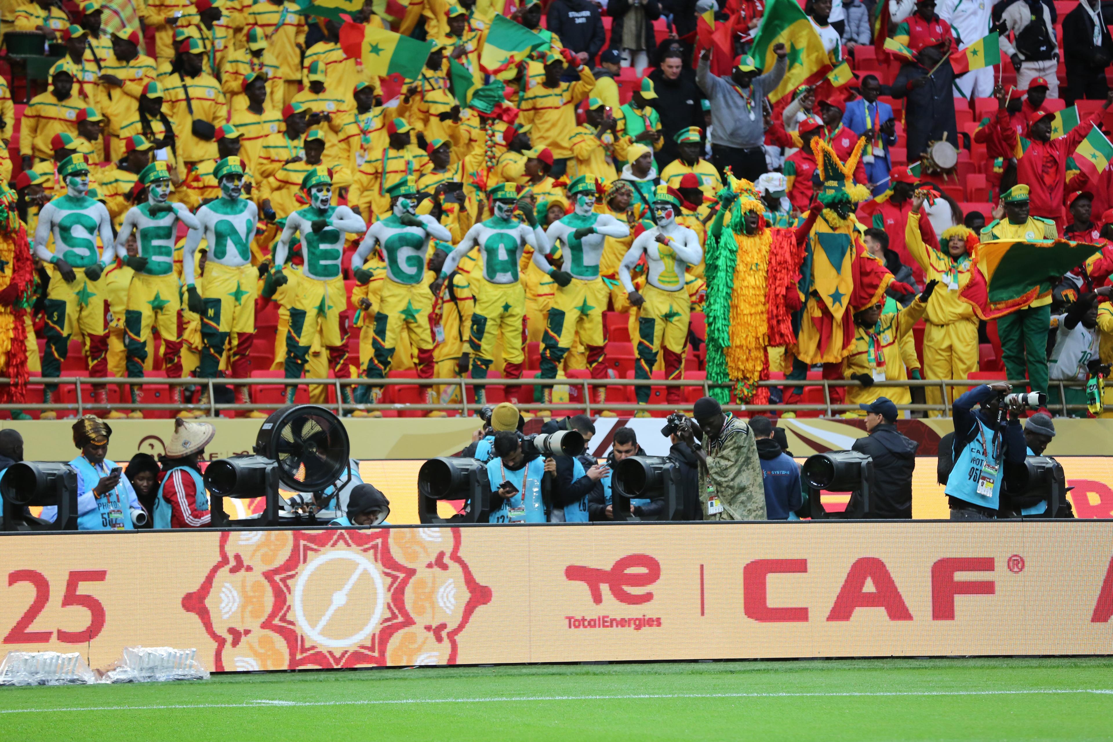 رئيس "الفيفا" يدين أحداث نهائي "الكان" بين المغرب والسنغال