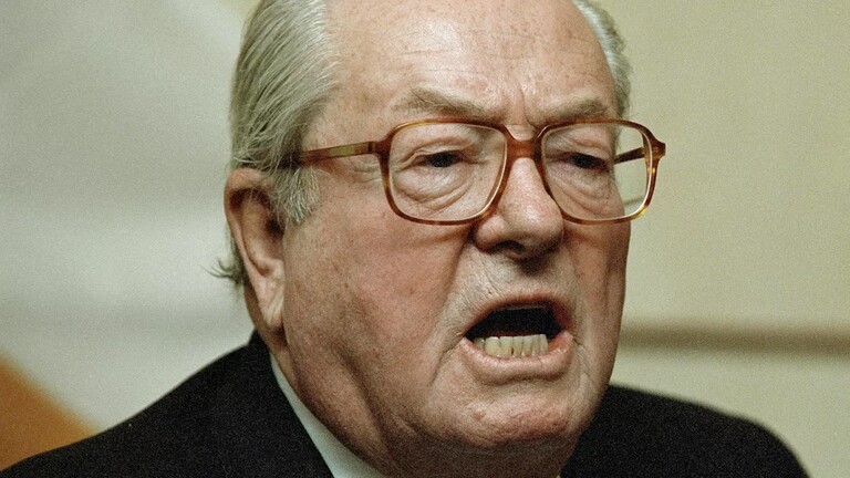 السياسي الفرنسي جان ماري لوبان يدخل المستشفى في حالة خطيرة