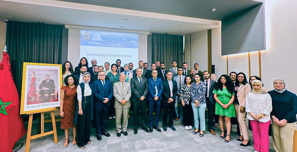 دركي البورصة يتعاون مع الأمريكيين لتنظيم دورة تكوينية تقنية حول المشتقات المالية والأدوات المالية الآجلة