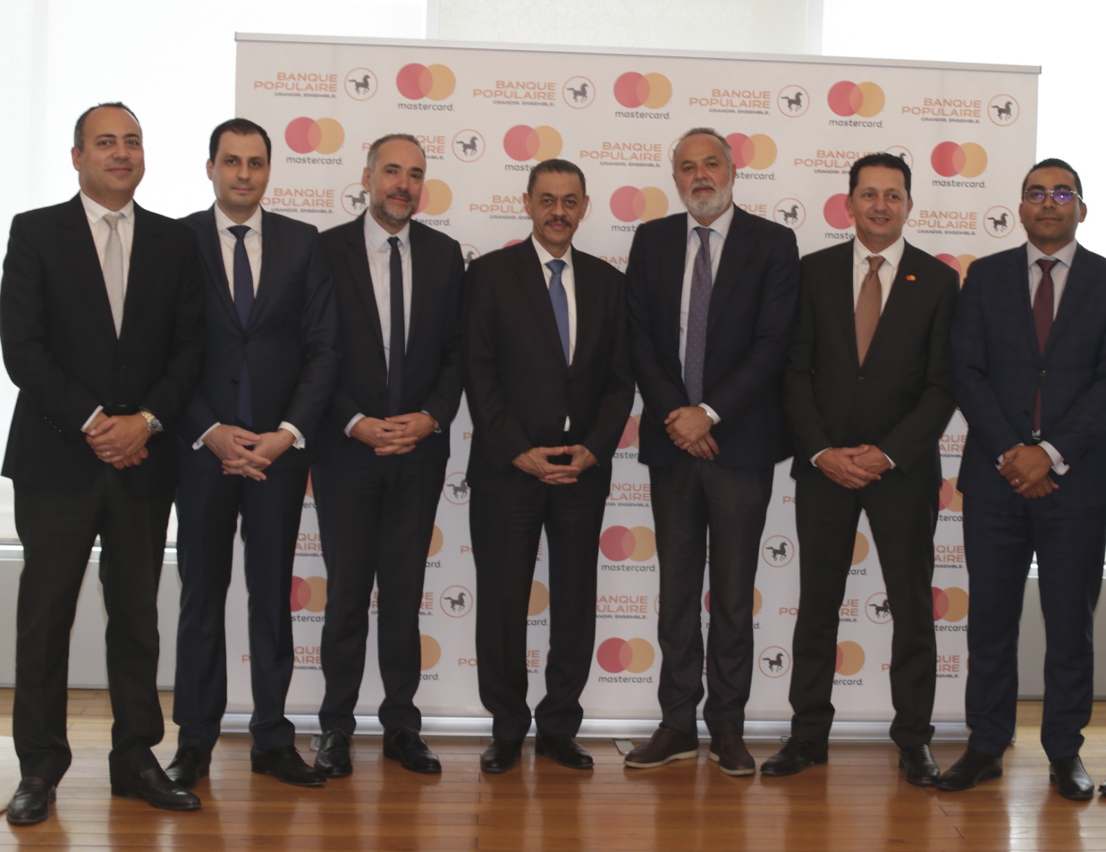 حلول الدفع الإلكترونية.. شراكة بين "البنك الشعبي" و"ماستر كارد"