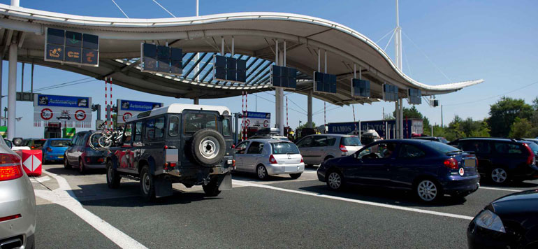 هام لمستعملي الطرق السيارة: هذه المحاور الطرقية ستعرف "ازدحاما" قبل وبعد عيد الاضحى