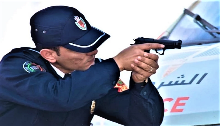 الرصاص لإيقاف شخص خطير أشهر سيفا في وجه الأمن بزايو