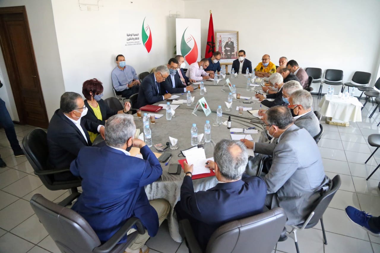 قمة الدول العربية.. الجمعية الوطنية للإعلام والناشرين تدين "تحرشات" الأمن الجزائري بالوفد الإعلامي الرسمي المغربي