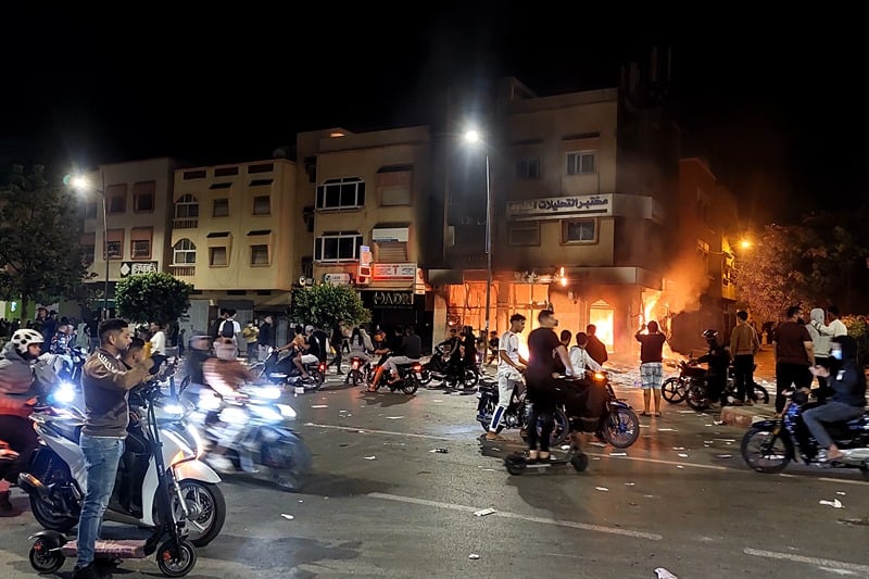 الداخلية: إصابة 354 شخصا وتسجيل 3 وفيات في ليلة عنف وشغب خطيرة