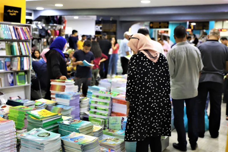 جمود المفاوضات بين الناشرين والوزارة ينذر بزيادات في أسعار الكتب المدرسية