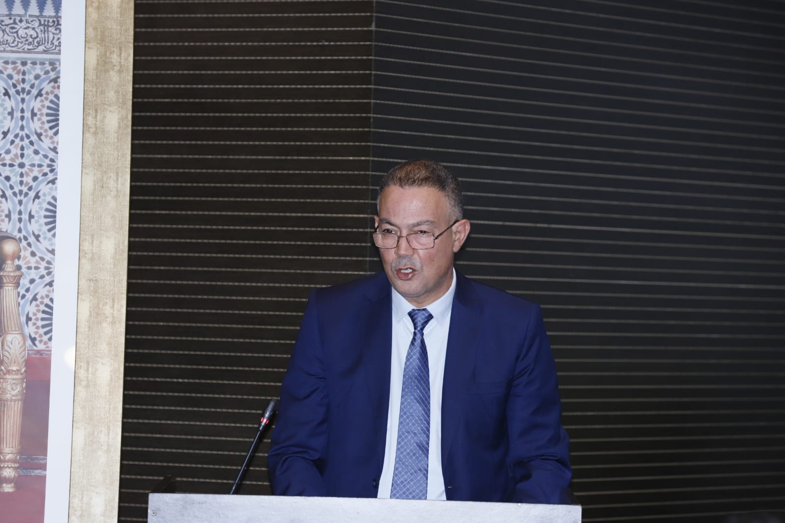 لقجع: مراجعة المالية العمومية أداة مهمة لضمان فعالية النفقات العمومية