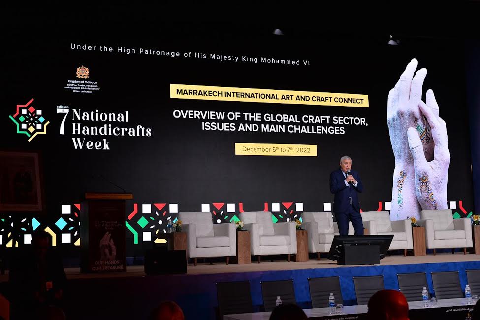 السياحة توقع سلسلة اتفاقيات لدعم صادرات الصناعة التقليدية وتنافسيتها