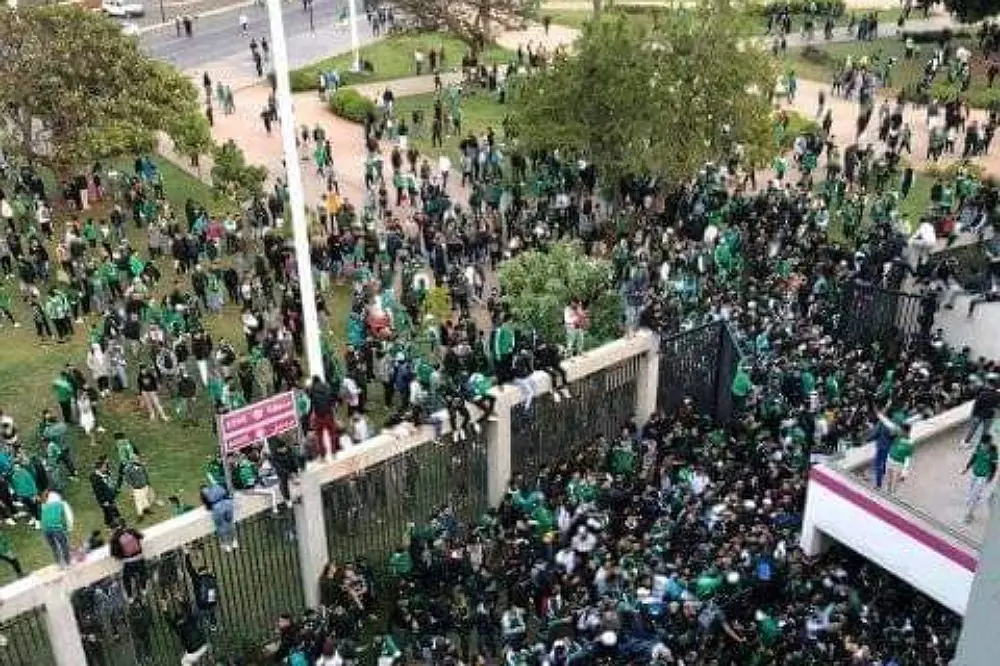 مستشار  من "البام" معلقا لـ"اقتصادكم" على وفاة المشجعة الرجاوية: التذاكر المزورة سبب الكارثة