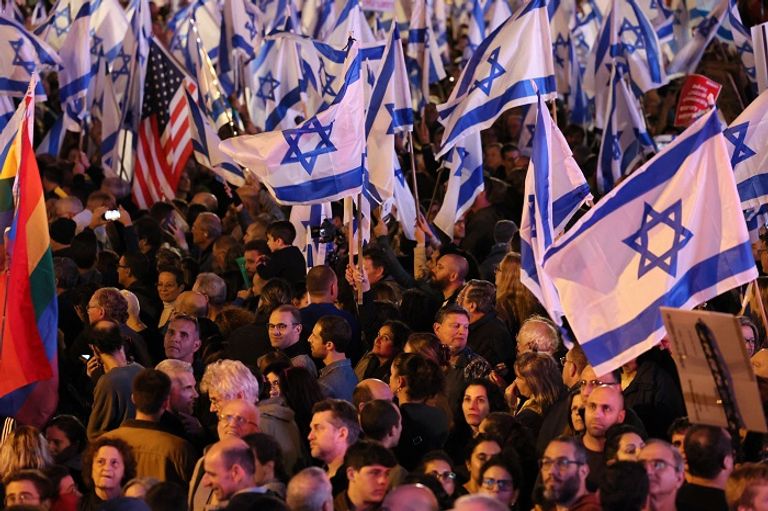 للأسبوع السابع.. احتجاجات عشرات آلاف الإسرائيليين متواصلة ضد مشروع للإصلاح القضائي