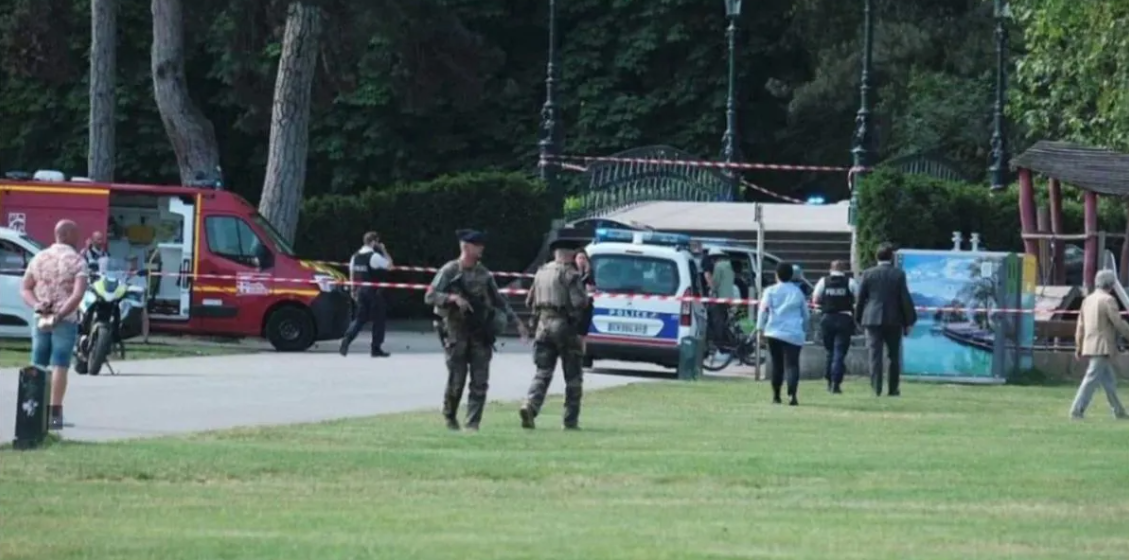 جرحى بينهم أطفال في هجوم بالسلاح الأبيض بـ"آنسي" الفرنسية