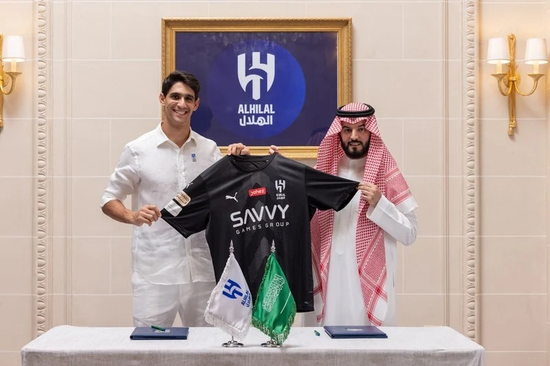 بونو ينتقل في صفقة ضخمة إلى الهلال السعودي