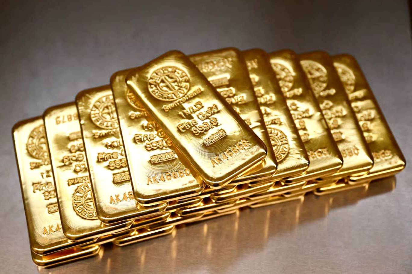 الذهب يواصل ارتفاعه الكبير متجاوزا 5200 دولار للمرة الأولى