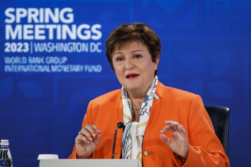 مديرة صندوق النقد الدولي تحذر من مخاطر مواصلة رفع أسعار الفائدة