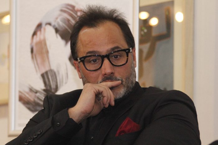 بسبب كتاباته وتحقيقاته.. حظر فرنسي يلاحق الكاتب المغربي عبد الحق نجيب