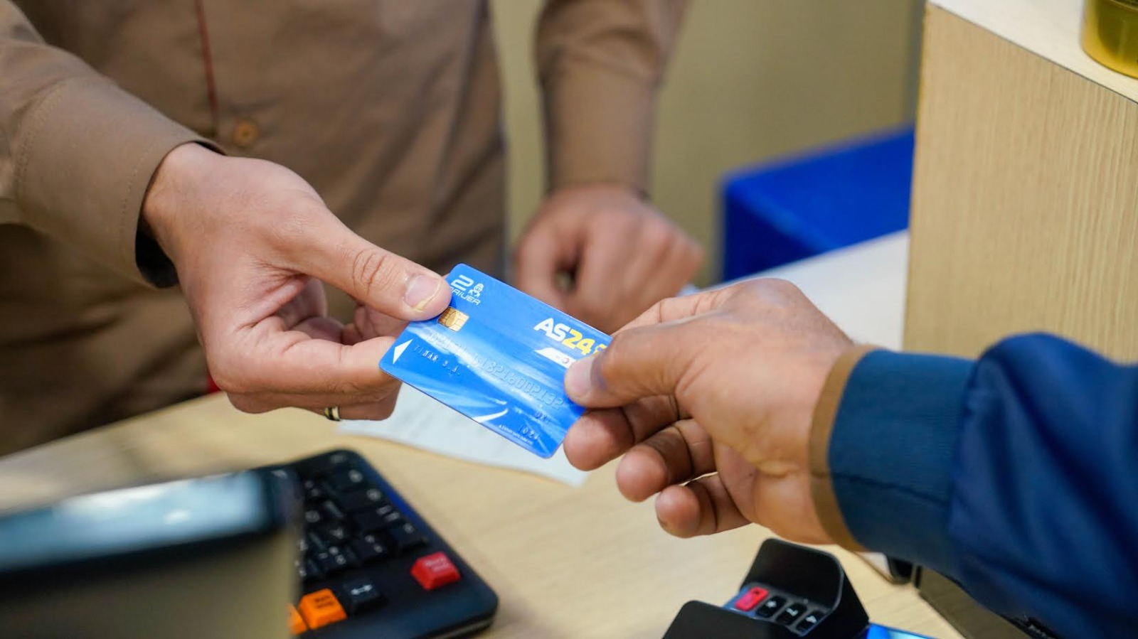 "طوطال إنيرجي" توفر حلول دفع آمنة للناقلين المغاربة في أوربا