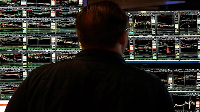 تداعيات حرب تجارية عالمية.. انخفاض حاد في البورصات وأسعار النفط