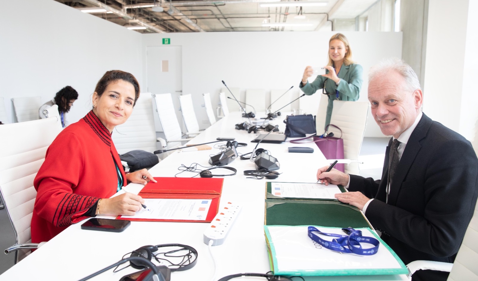 كوب 28.. الاتحاد الاوروبي يدعم المغرب بـ50 مليون أورو لإزالة الكربون من القطاعات التنموية ودعم الطاقات الخضراء