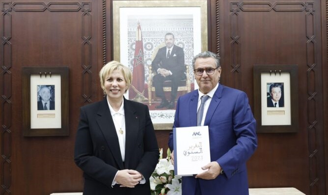 استمرار تحسن النمو الاقتصادي.. حيات تقدم لأخنوش التقرير السنوي لسوق الرساميل