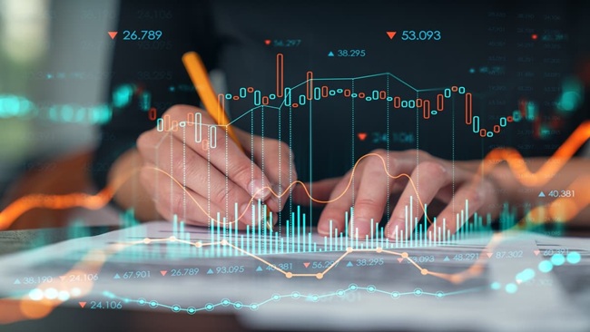 ما وراء الأرقام: قراءة في تقلبات البورصة وسلوك المستثمرين