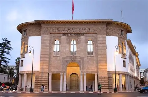 بنك المغرب: مكاسب طفيفة للدرهم بـ0,5% أمام الدولار في أسبوع