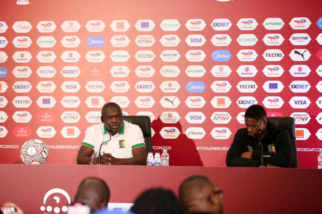 مدرب الكاميرون يشيد بنهضة الكرة المغربية ويؤكد: أمامنا مواجهة نفسية