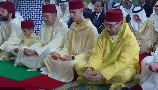 أمير المؤمنين يؤدي صلاة عيد الأضحى المبارك بمسجد الحسن الثاني بتطوان
