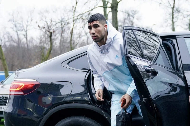 حكيمي تحت المراقبة القضائية بعد اتهامه رسميا بالاغتصاب