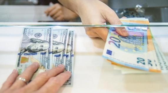 مداخيل "الدوفيز".. تحويلات مغاربة الخارج تقفز إلى 7792 مليار