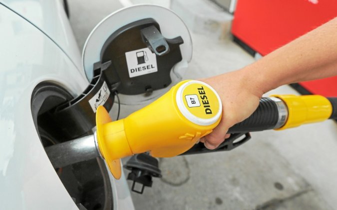 هدايا "البوناني" للسائقين.. تخفيضات جديدة في أسعار "الكازوال" والبنزين