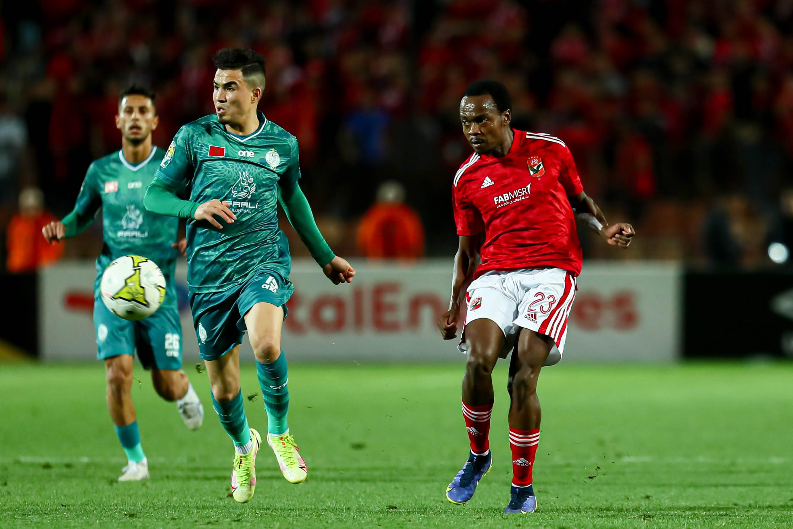 مواجهات حارقة مع الأهلي واتحاد العاصمة الجزائري.. الرجاء والجيش أمام امتحان التأهل