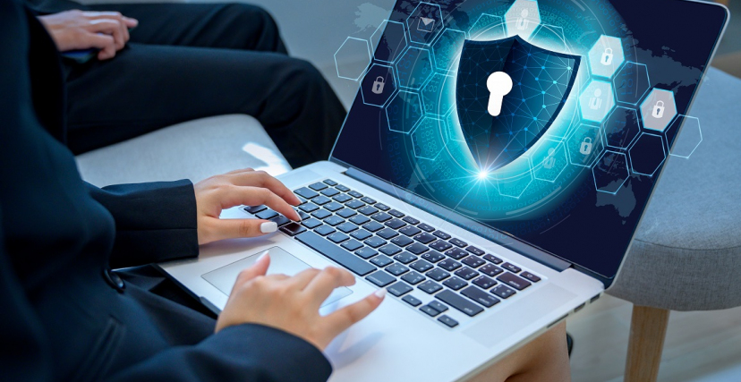 حماية البيانات الشخصية: بين التقدم التشريعي والتحديات السيبرانية في عصر الذكاء الاصطناعي