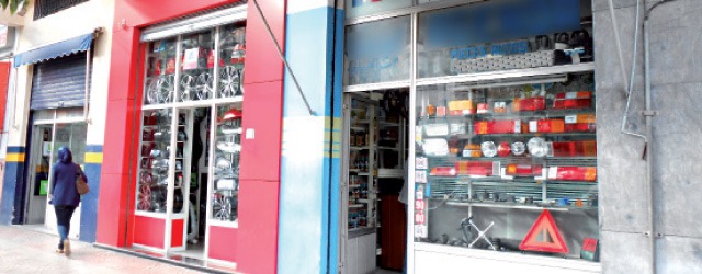 التضخم والعقبات الجمركية ينعشان تجارة قطع الغيار المقلدة