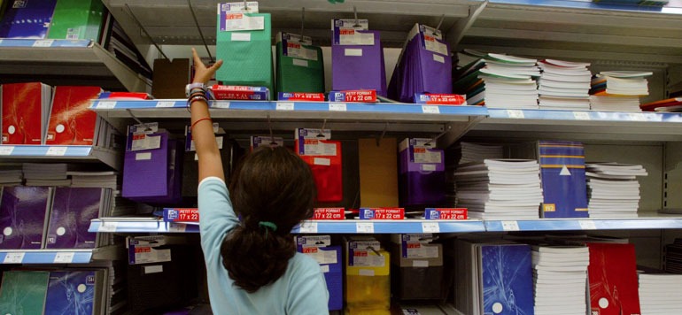 بيع كتاب مدرسي يروج للمثلية.. "مرجان" توضح