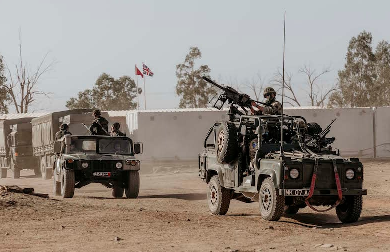 القوات المسلحة الملكية تشرع  في التمرين المشترك "جبل الصحراء 2022" بشراكة مع نظيراتها البريطانية