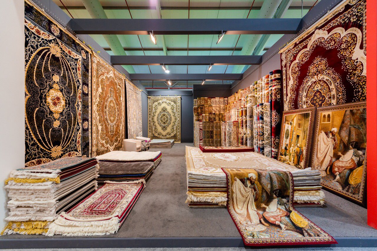 المغرب يعفي الأردن من الرسوم على واردات السجاد بعد زيارة ميدانية