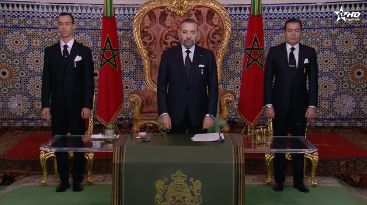 الملك يدعوا إلى التنقيب عن النفط والمعادن بسواحل الصحراء المغربية