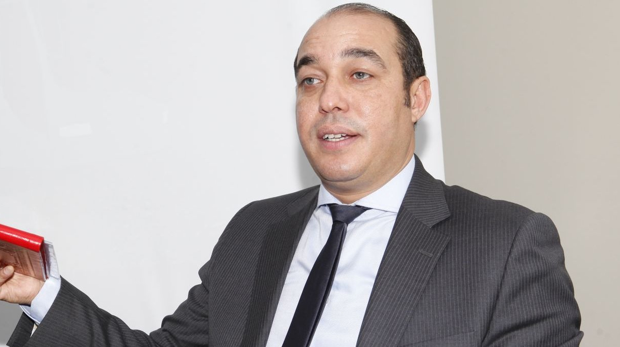 أوزين: الحكومة مطالبة بالعودة إلى تسقيف أسعار المحروقات